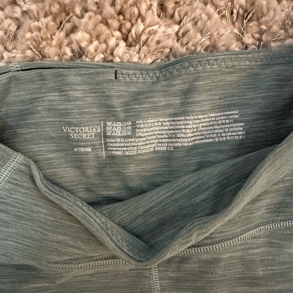 Victoria secret active leggings - Picture 3 of 3